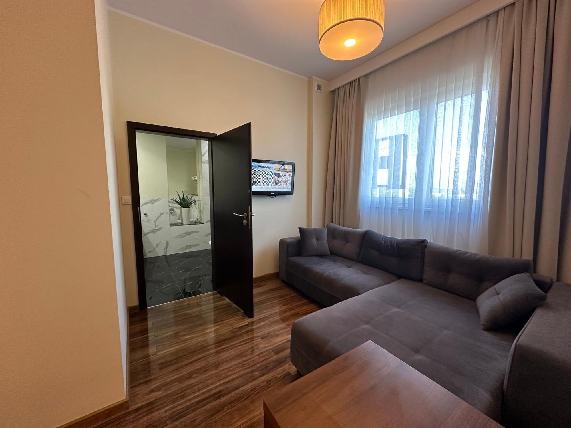 Hotel Business Faltom Gdynia Rumia Exterior foto