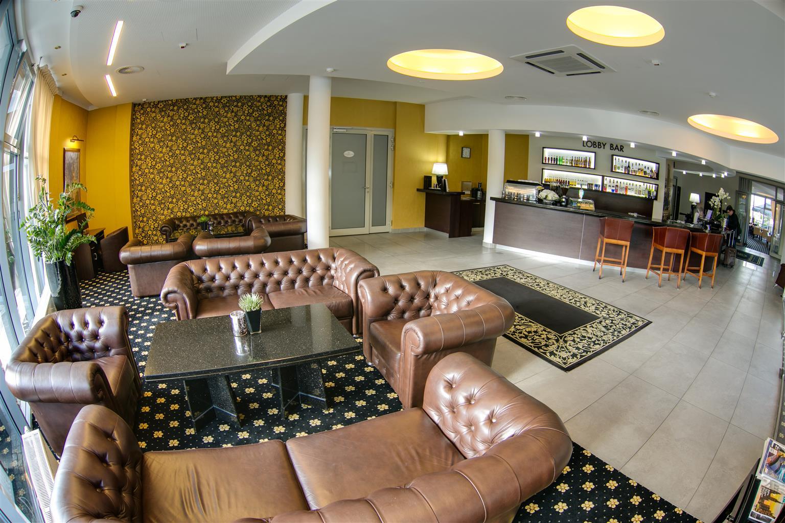 Hotel Business Faltom Gdynia Rumia Exterior foto