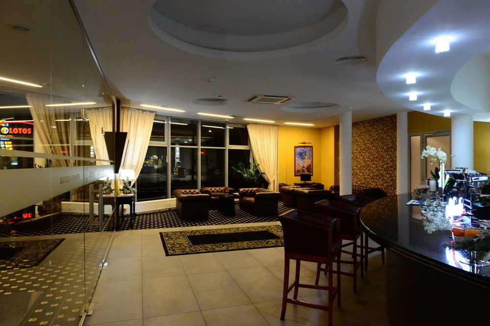 Hotel Business Faltom Gdynia Rumia Exterior foto