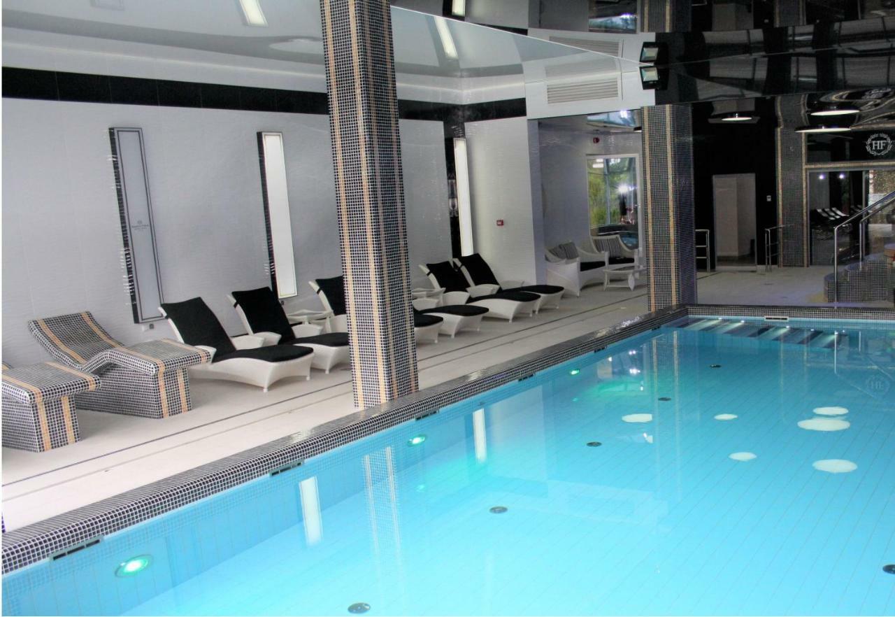 Hotel Business Faltom Gdynia Rumia Exterior foto